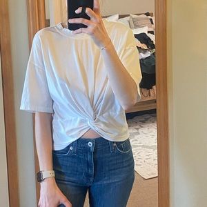 White cropped t shirt